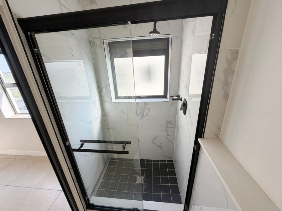 To Let 2 Bedroom Property for Rent in Burgundy Estate Western Cape